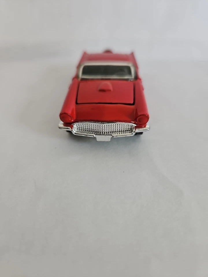 De colección Corgi Ford Thunderbird 1980 Gran Bretaña rojo convertible capó abierto Foto 3 de 4