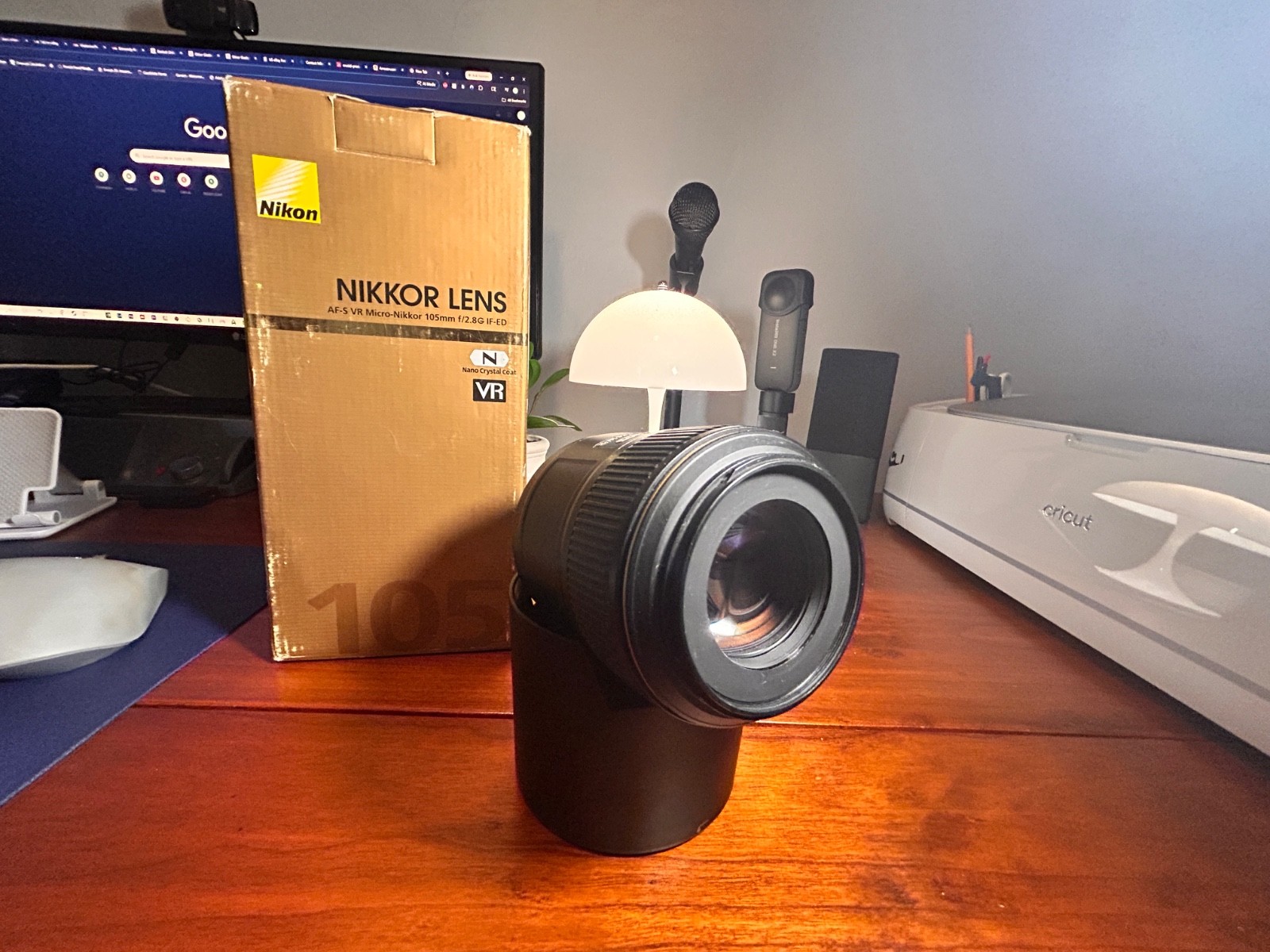 Nikon AF-S Nikkor N 105mm f2.8 G ED IF VR Micro w/ Orginal Box