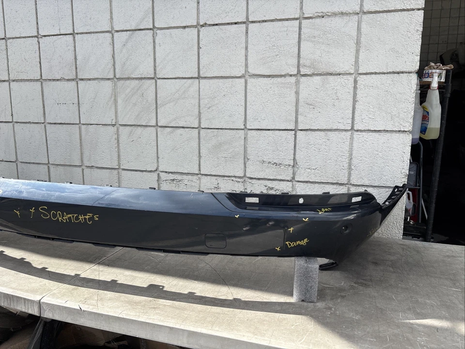 2015-2017 VOLVO XC90 REAR BUMPER LOWER 31353430 OEM USED Foto 4 de 4