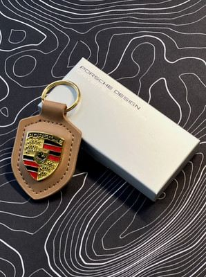 GENUINE PORSCHE 911 LEATHER CREST KEY RING FOB CHAIN BROWN WAP0500950E-NEW BOX