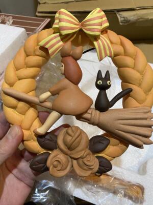 Gödöllői Királyi Kastély 2021　ハンガリー　小物入れ Studio Ghibli Kiki's Delivery Service Bread Wreath Figure | eBay