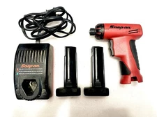 Snap-on 1/4” Drive 9.6V Electric Screwdriver With 2 Batteries & Charger CTS596