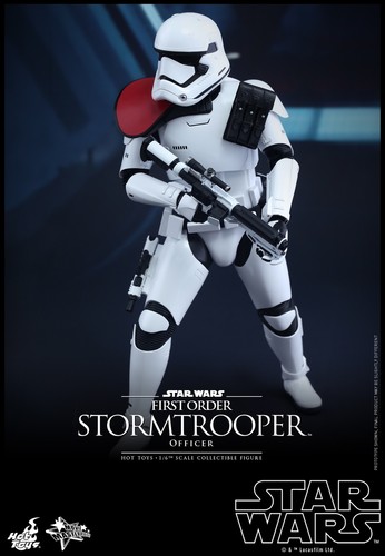 All-New Hot Toys 1/6 MMS334 Star Wars: The First Order Stormtrooper Officer - Picture 8 of 11
