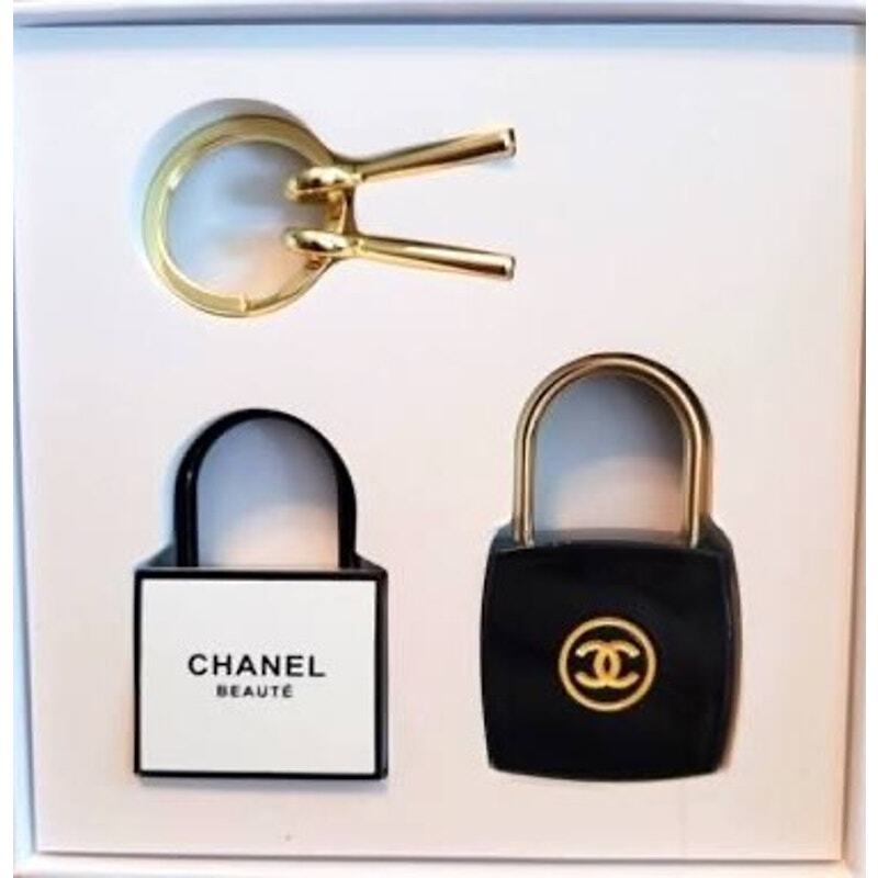 CHANEL 南京錠 LA collection NIB CHANEL Beaute LA Collection Double Lock Set Black