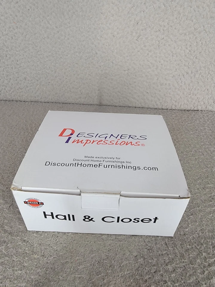 Perilla de palanca de puerta de bronce frotado con aceite Designers Impressions Livingston caja abierta Foto 4 de 4