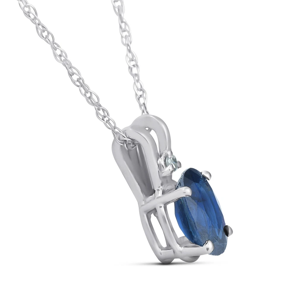 Colgante solitario de diamantes y zafiro azul ovalado tratado de oro blanco sólido de 14 K y Foto 3 de 4