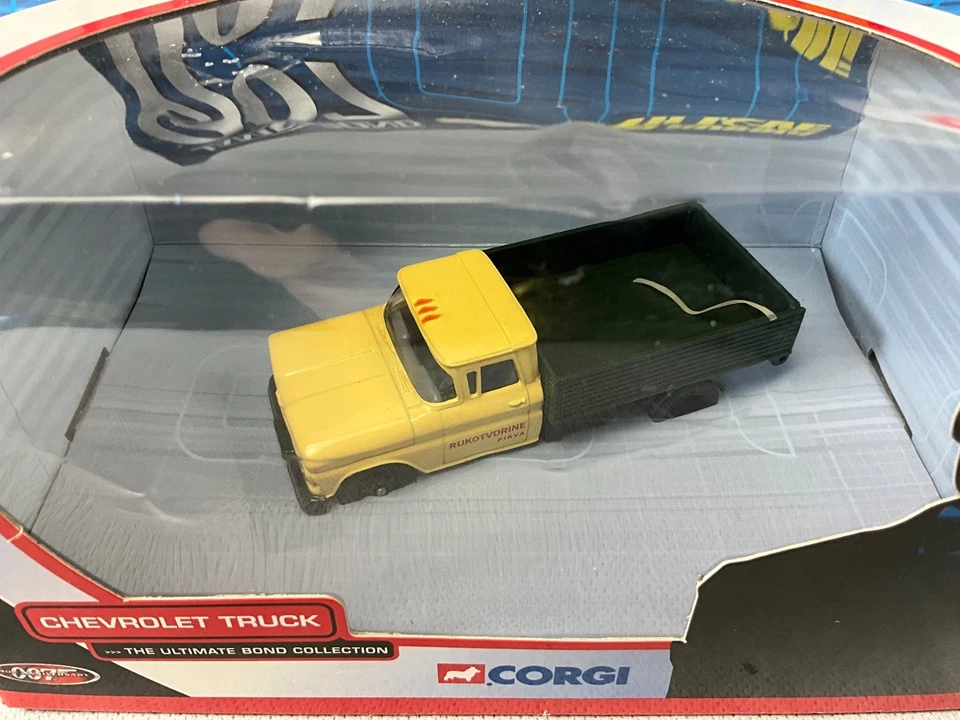 Vintage 2001 Corgi James Bond 007 Chevrolet Truck TY06701 From Russia With Love - Изображение 2 из 4
