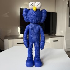 KAWS Cartoon Decorative Toy Model Home Decoration Figurine Doll Blue 28.5 cm