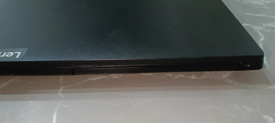 Lenovo V145-15AST A4-9125 15,6" (4GB, AMD A4 Dual Core, 240GB) Notebook -... - Immagine 4 di 4