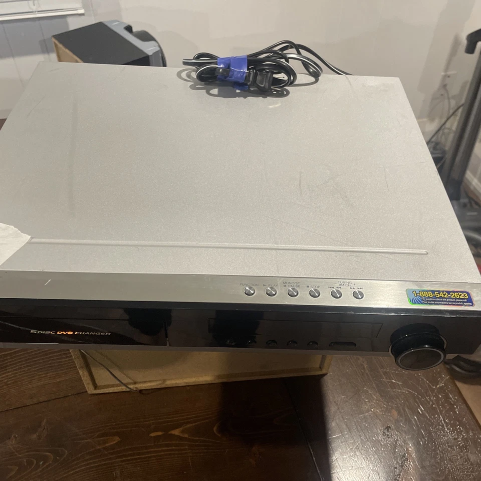 LG LH-E9674 5-Disc DVD/CD Player Changer - Image 2 of 4