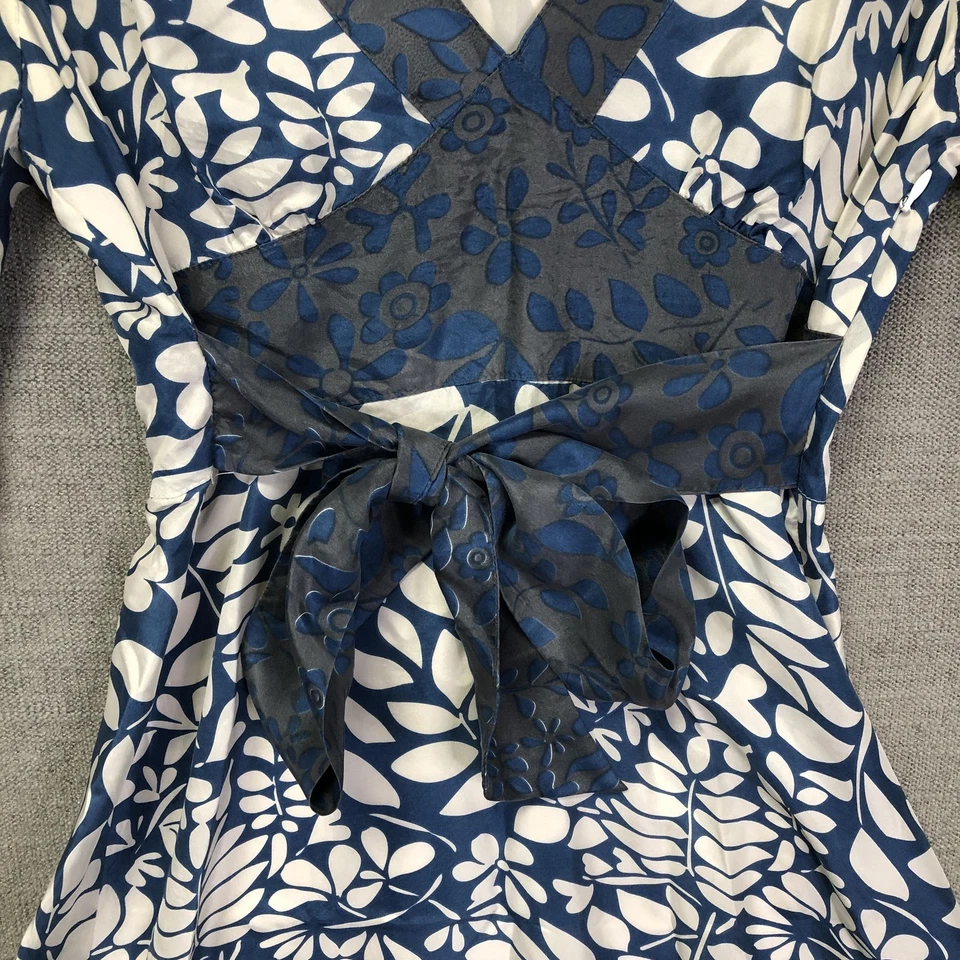 Vestido Walter Mujer Mediano Azul Blanco Floral Cuello en V Corbata Cintura Volantes Manga Foto 3 de 4