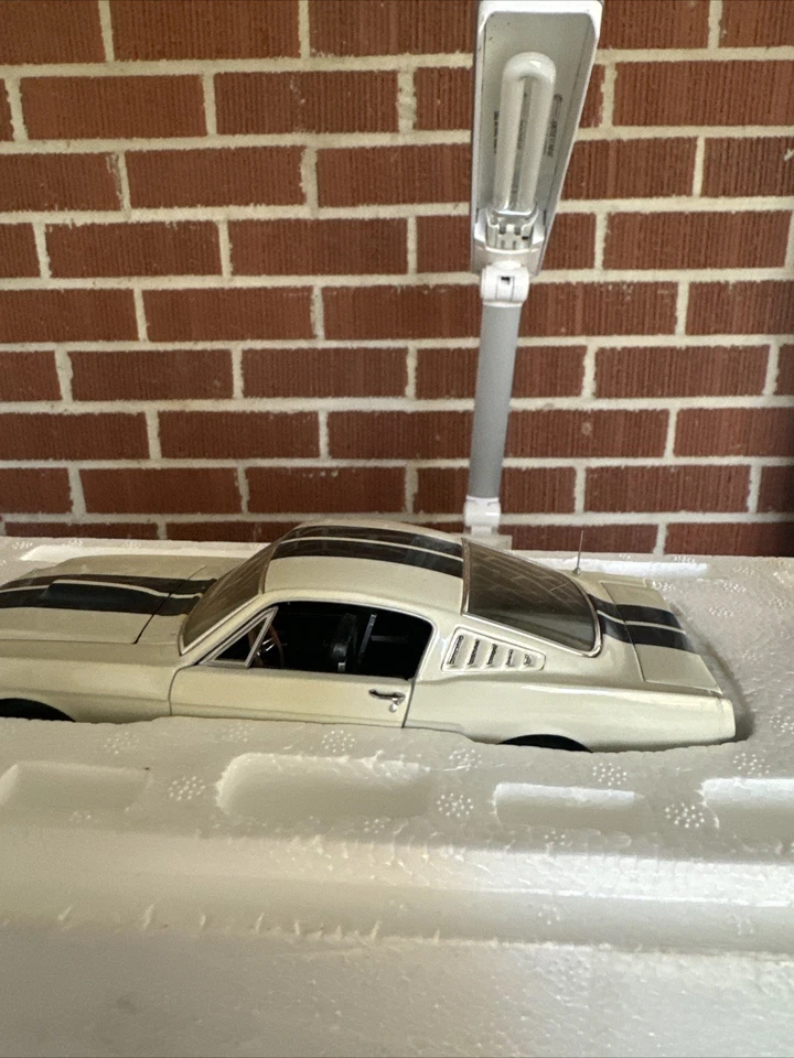 富兰克林铸币厂 1965 年福特野马谢尔比 GT350 F1 — 第 3/4 张图片