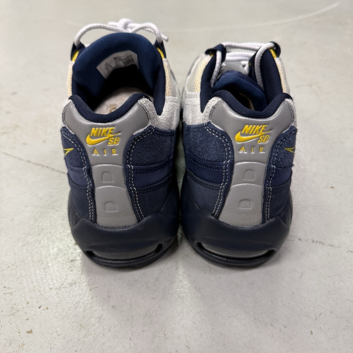 Nike SB Air Max 95 Eric Koston Speed Yellow Obsidian Navy HQ8495-400 Men\'s 6.5 The Eric Koston x Nike SB Airmax 95 main image 2