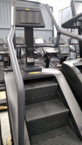 TechnoGym Excite Climb Treppensteiger - Touch TV Konsole - TOP!! - Bild 3 von 4