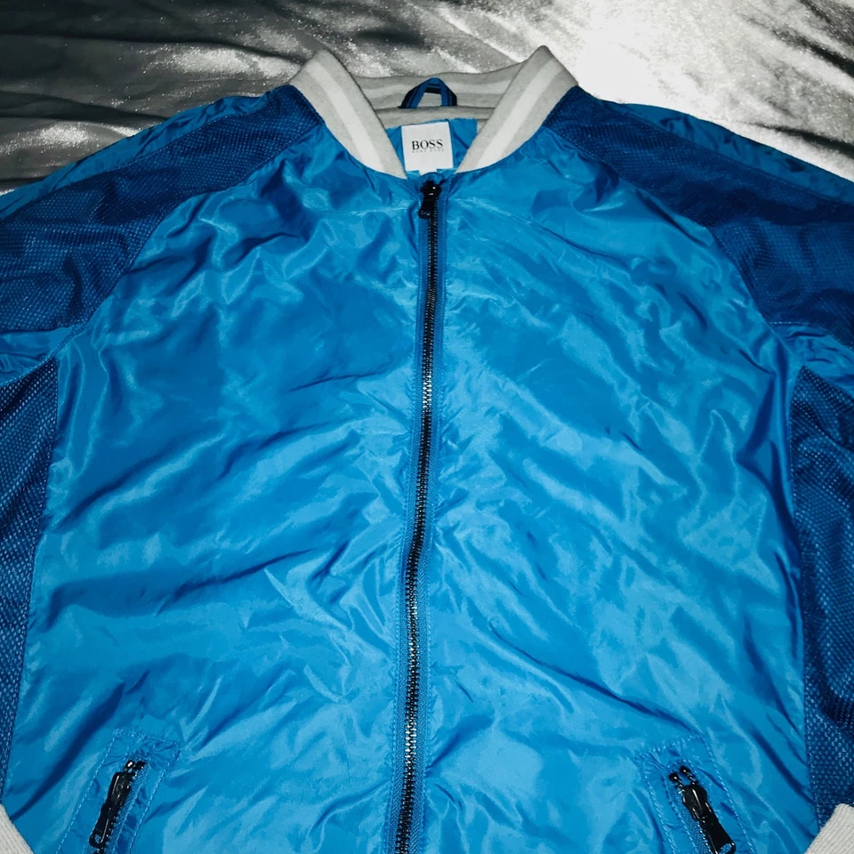 Jaqueta de pista G2U rara Hugo Boss náilon corta-vento azul claro média 16M brilho Sh - Imagem 4 de 4