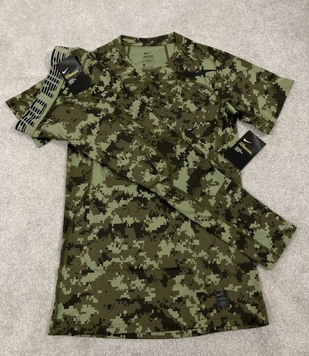 Mens Nike Pro Hypercool Camo T-Shirt 