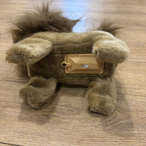 Vintage Roaring Plush Lion Battery Operated Lion Walks & Roars with Original Box - Picture 10 of 13