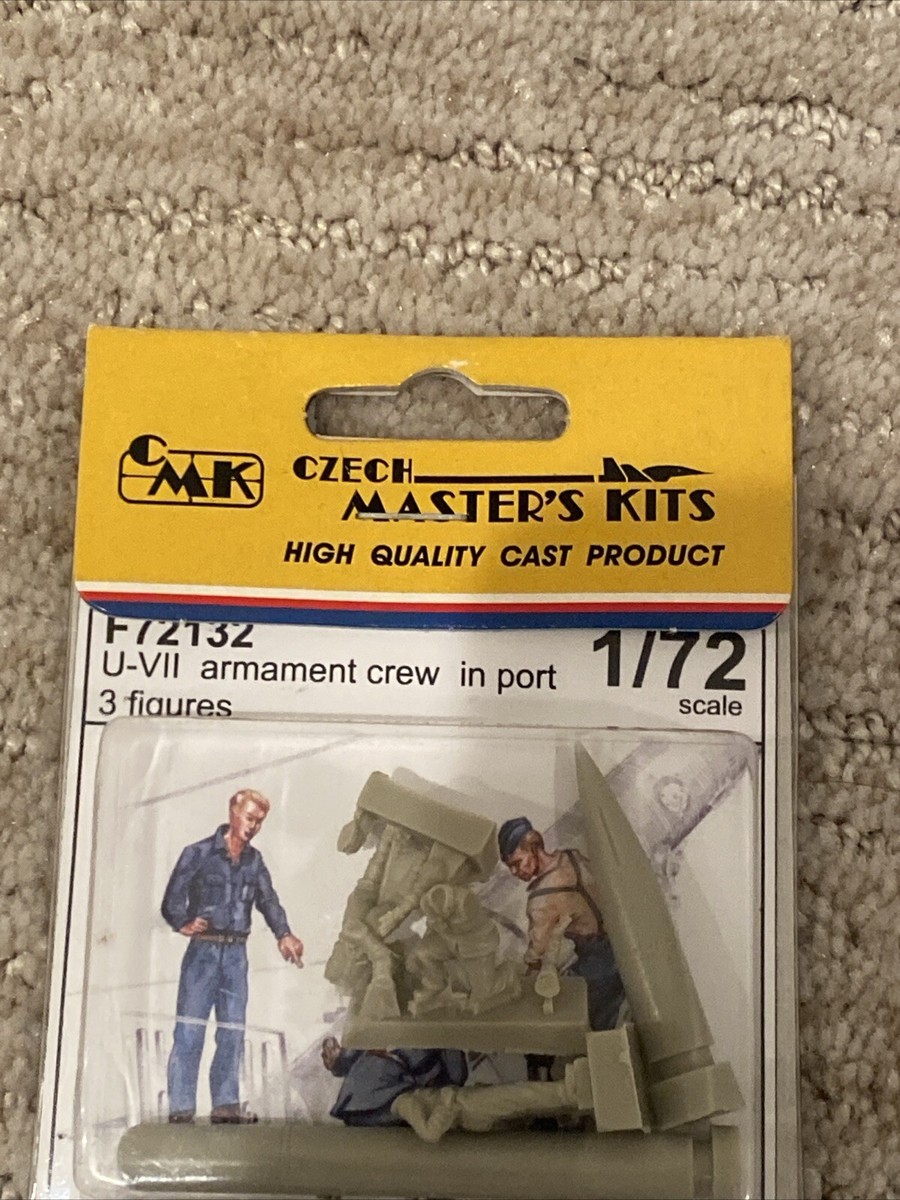 U-boat Type VII Arming in Port Crew CMK F72132 1/72 Resin 3-figs