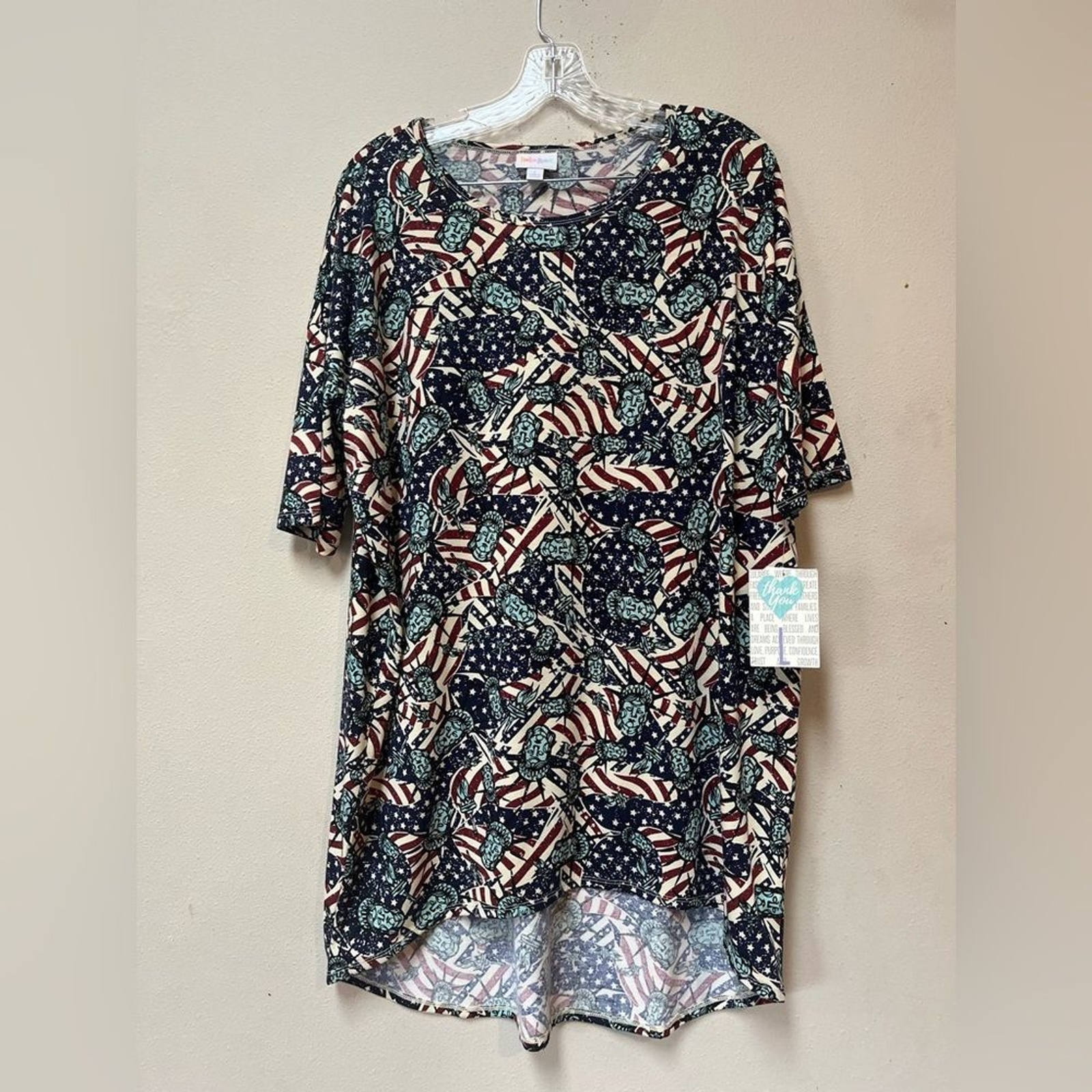 LulaRoe Women’s Irma Lady Liberty Short Sleeve Tunic Style Shirt Size Large NWT