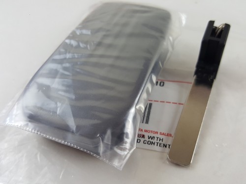 ORIGINAL TOYOTA PRIUS PRIME 23-25 OEM SMART KEY LESS ENTRY REMOTE FOB BLANK - Picture 9 of 12