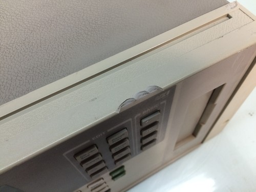 HP Agilent E1301B B-Size VXI 9 slot mainframe con modulo multimetro E1326B - Foto 3 di 7
