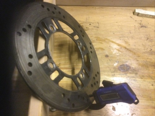 Kawasaki Zephyr 550 ZR550B EZ:93 Bremsscheibe Hinten - Bild 1 von 3