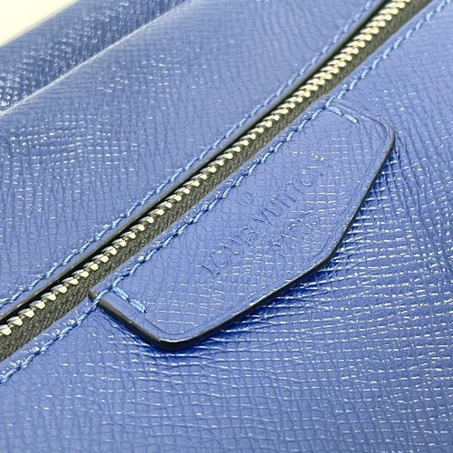 LOUIS VUITTON M33437 Taiga Outdoors Messenger Shoulder Bag TaigaLeather blue - Picture 7 of 11