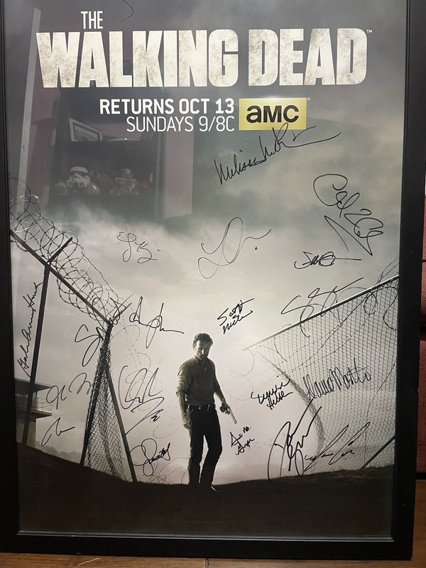 Season 4 Walking Dead Poster With 21 Autographs