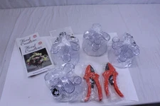 Floral Arrangement Creation Tools - 2 Holders w/ Instructions & 2 Pair Clippers