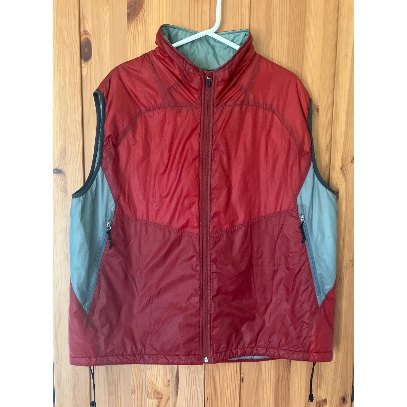 REI Mens XXL Primaloft Insulated Vest Red Grey Ripstop Nylon Full Zip Puffer
Opens in a new window o