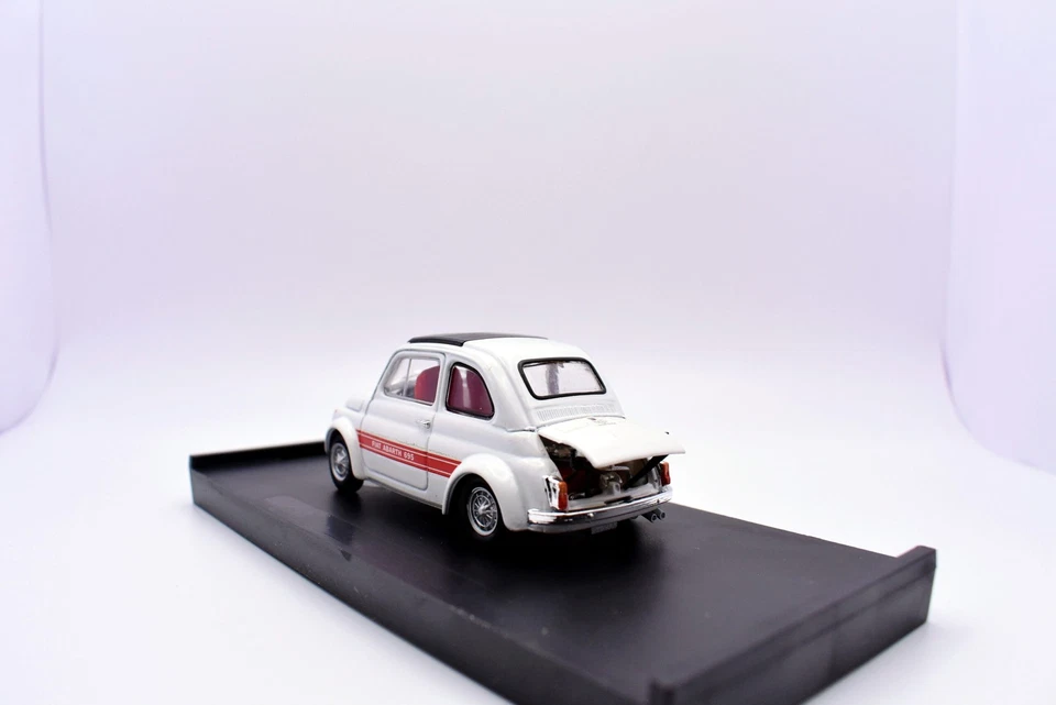 Modellino auto scala 1:43 Fiat 500 Abarth 695SS BRUMM modellismo statico - Immagine 4 di 4