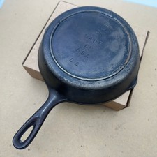 UNRESTORED VINTAGE Lodge 5 SK D2 3 Notch CAST IRON SKILLET Heat Ring Made In USA