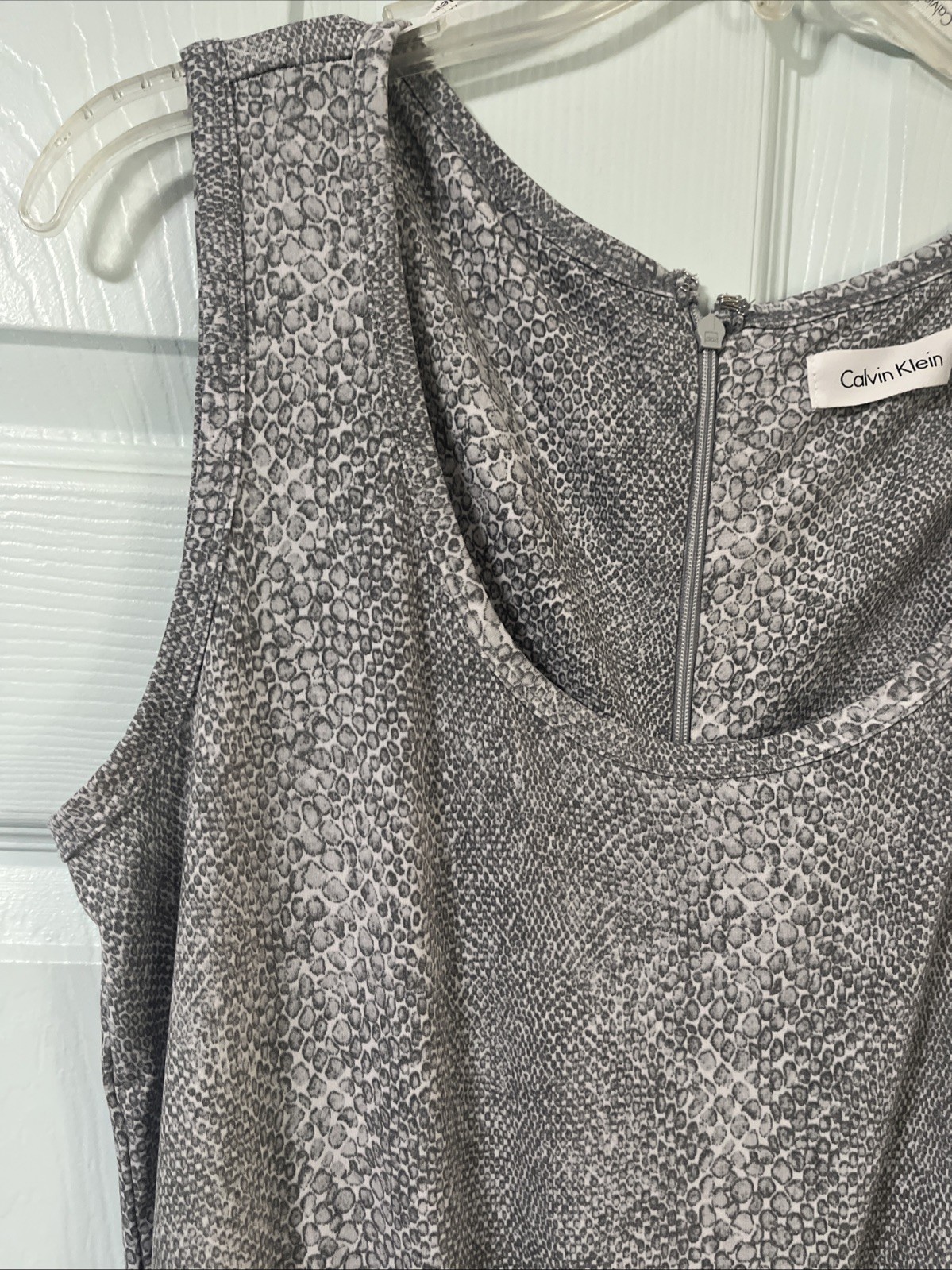 Calvin Klein Women’s Jumpsuit Gray/Silver Pebble Print Sleeveless Sz. 8  thumbnail 3