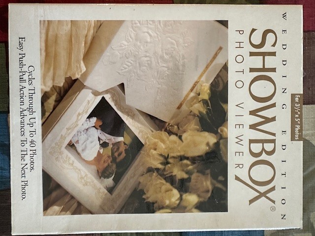 NEW ShowBox Photo Viewer 3.5x5" Holds up to 40 Pictures Wedding Ed