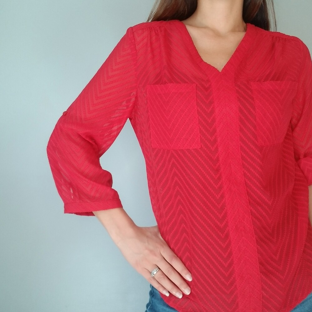 Covington Essentials Red Zig Zag Lightweight Blou… - image 6