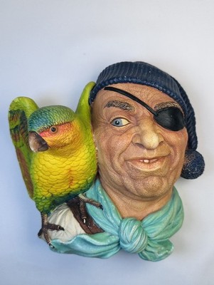 Vintage Bossons Barbary Buccaneer Pirate Wall Mask w Parrot Chalkware England