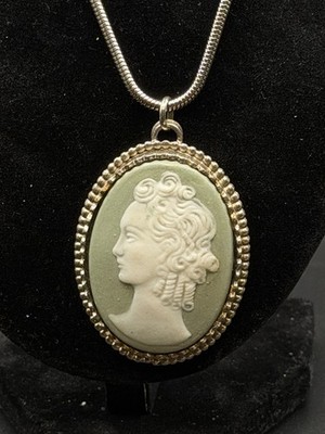 Vintage Limoges FM Porcelain Cameo Pendant silver Tone Lady Portrait France