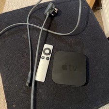 Apple TV  HD Media Streamer A1469 With Remote, and power cable 