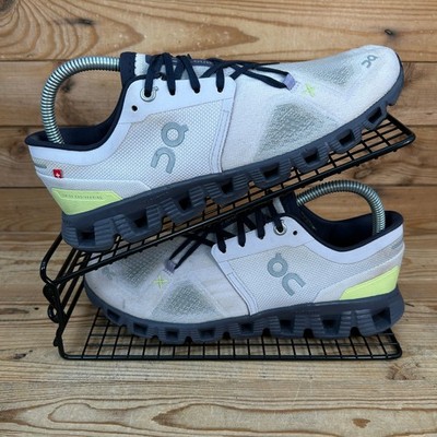 On Running Turnschuhe Damen Größe UK 6 Cloud X 3 Orchid Iron Schweizer Fitnessschuhe