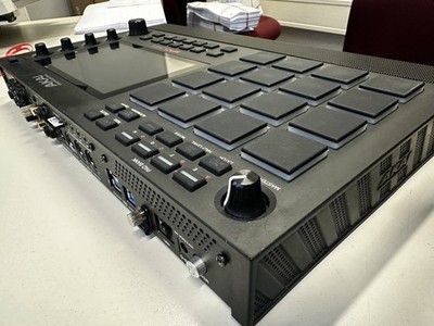 Akai MPC Live 2