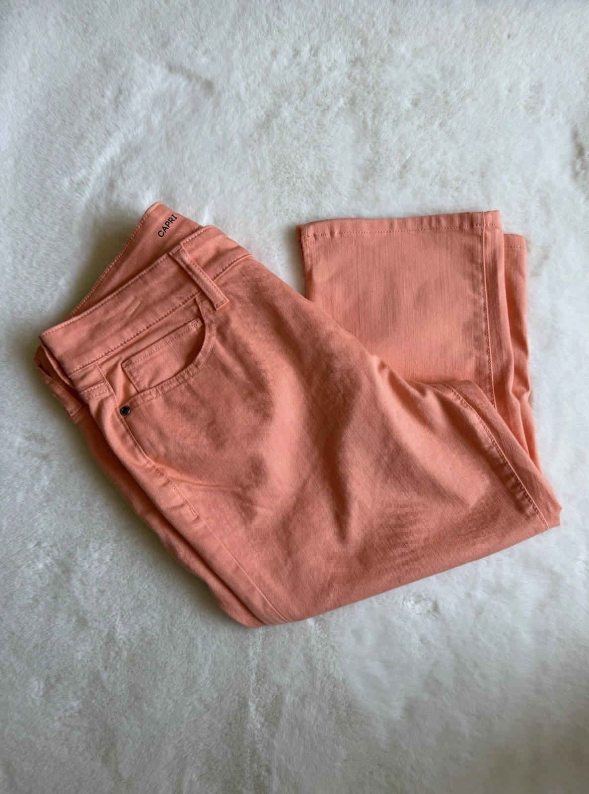 Women’s St. John’s Bay Mid Rise Papaya Punch Capri Pants Size 10P NWT