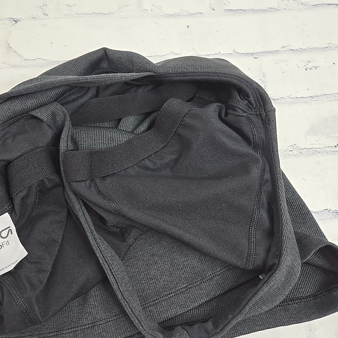 GapFit Tank Top Womens Large Black Cross Back Activewear Built In Bra Ribbed