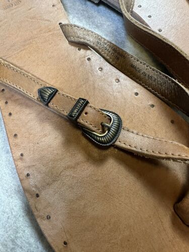 FRYE Woman’s Tan Sandals Large - Picture 2 of 6