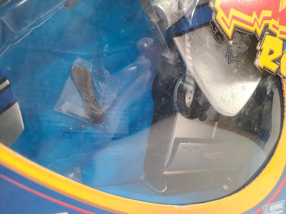 2007 Air Rage Razor RC Airplane Flight Toy Interactive Toy 44007 Foam Plane - Image 4 of 4