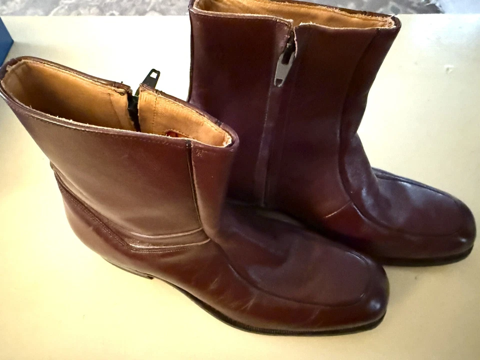 Botas Beatle al Tobillo de Cuero Bostoniano de la Edad del Hierro de Colección con Puntera de Acero Talla 7 1/2 Foto 2 de 4