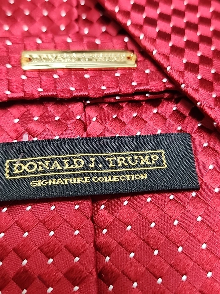Галстук Donald Trump Signature Collection красный геометрический 100% шелк 3,5 x 58 - Изображение 2 из 4