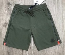 Moncler Enfant Shorts grün Alter 10 Jahre UV...