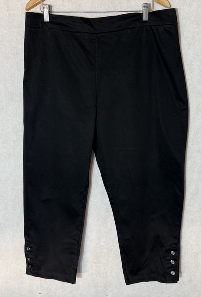 Ladies 18 See Saw Cropped Pants Black, Back Of Waist Band Elastic