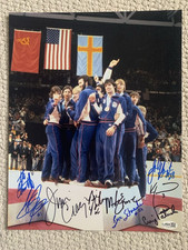 1980 OLYMPIC HOCKEY SIGNED OVERSIZED 11x14 PHOTO+JSA    10 SIGNED   MEDAL STAND