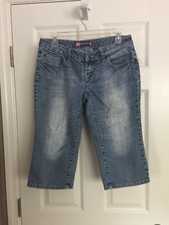 Duck Head Denim Bermuda Capri Shorts sz9 faded whisker blue jean lowrise stretch